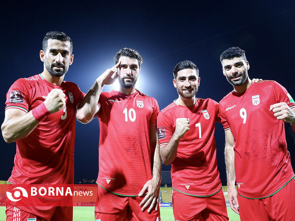 دیدار تیم های فوتبال ایران - امارات