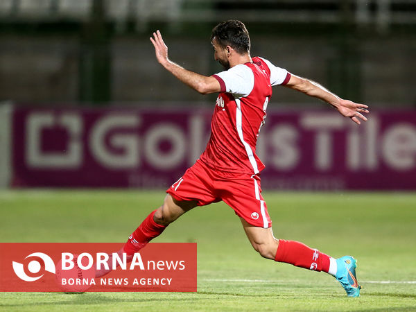 دیدار تیم های فوتبال ذوب‌آهن -پرسپولیس