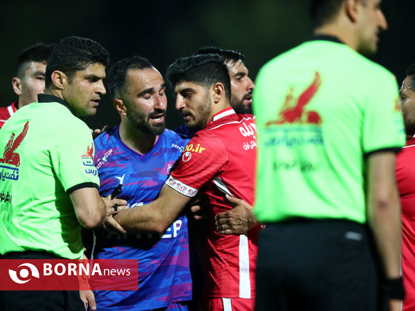 دیدار تیم های فوتبال پرسپولیس - هوادار