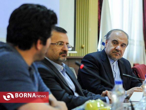 نشست وزير ورزش و جوانان با رييس فدراسيون و اعضاى شوراى فنى كشتى