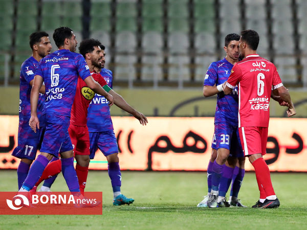دیدار تیم های فوتبال پرسپولیس - هوادار