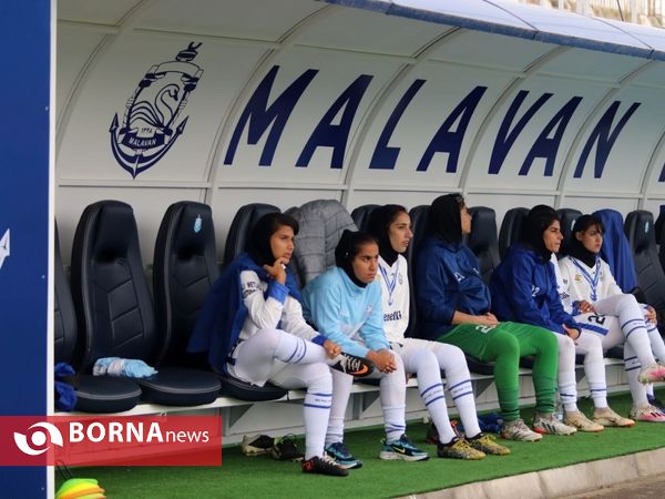 دیدار تیم های فوتبال ملوان بندرانزلی _ خاتون بم