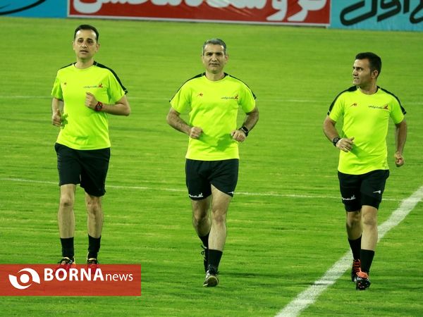 حاشیه دیدار تیم های فوتبال صنعت نفت و آلومینیوم