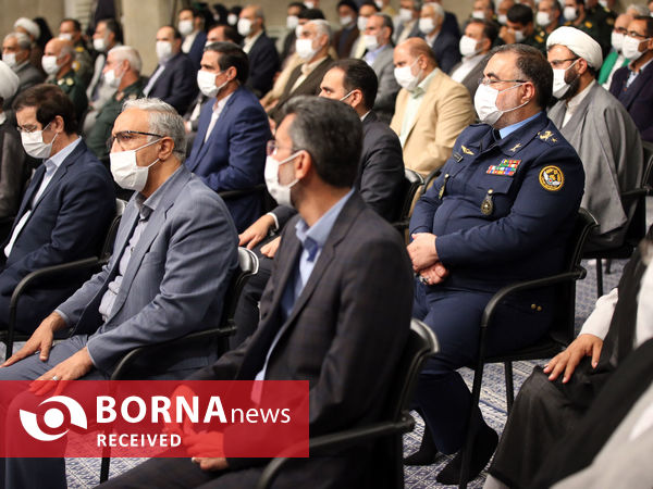 دیدار دست‌اندرکاران برگزاری کنگره شهدای استان قم با مقام معظم رهبری