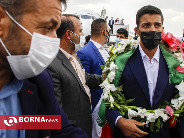 استقبال مردم از قهرمانان فرنگی کار شیرازی