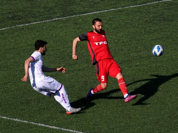 دیدار تیم‌های فوتبال سپیدرود رشت _  ویستاتوربین تهران