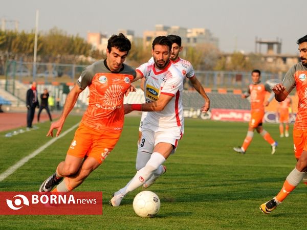 دیدار تیم های فوتبال سایپا- پرسپولیس