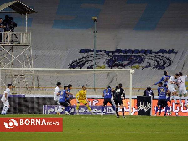 دیدار تیم های استقلال و ذوب آهن