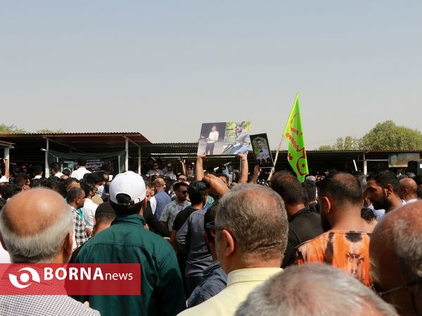 خاکسپاری جانباختگان متروپل در قطعه ورزشکاران بهشت رضای آبادان