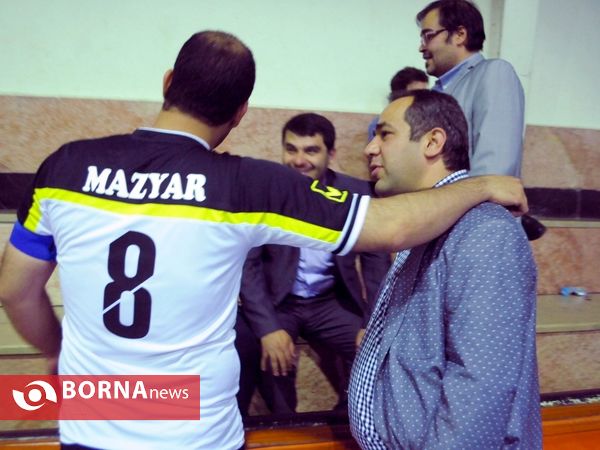 برگزاری فوتسال بین احزاب