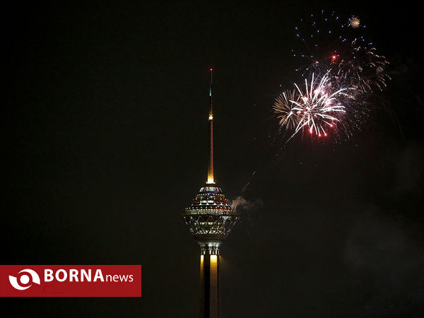 نورافشانی  تهران در شب ۲۲ بهمن