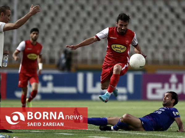 دیدار تیم های فوتبال هوادار - پرسپولیس