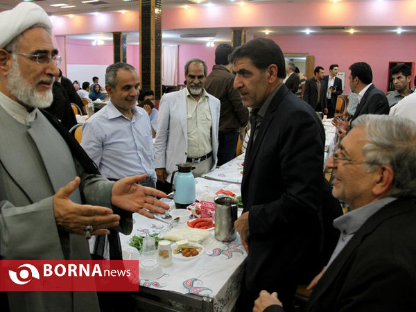 ضیافت افطار سازمان دانشجویی و جوانان حزب اسلامی کار