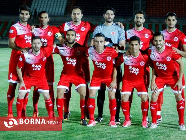 دیدار تیم های فوتبال پیکان- پدیده مشهد