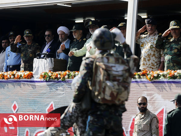 رژه نیروهای مسلح فارس به مناسبت آغاز هفته دفاع مقدس