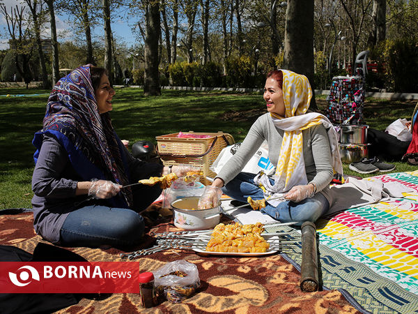 سیزده به در در پارک لاله تهران