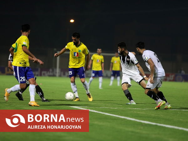 دیدار تیم های فوتبال صنعت نفت - نفت مسجدسلیمان