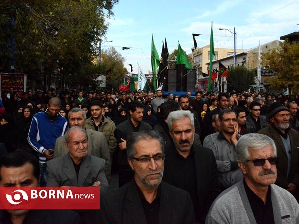 تجمع بزرگ عزاداران حسینی در میدان انقلاب ارومیه