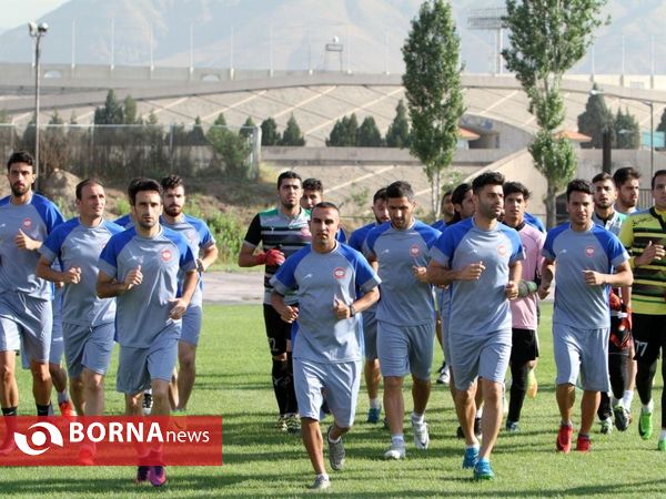 در حاشیه تمرینات آماده سازی تیم فوتبال سپیدرود در تهران