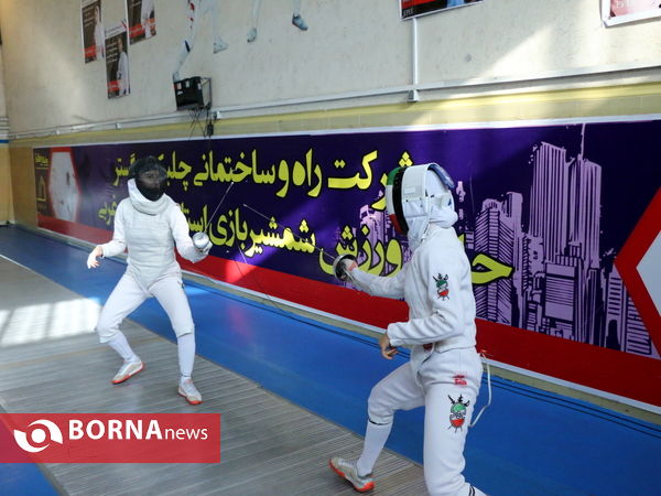 تمرینات بانوان شمشیرباز آذربایجان‌غربی برای حضور در انتخابی المپیک