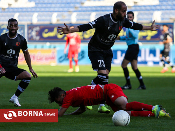 دیدار تیم های شهرخودرو مشهد و مس رفسنجان