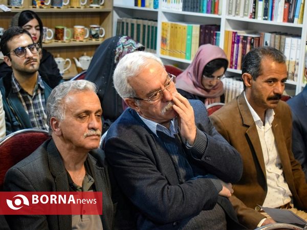 رونمایی از کتاب‌های شورشیرین و مثل و اصطلاحِ کُردی در کتاب شهر  کرمانشاه