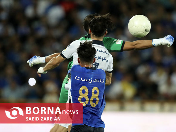 دیدار تیم های قوتبال استقلا ل۰ پیکان