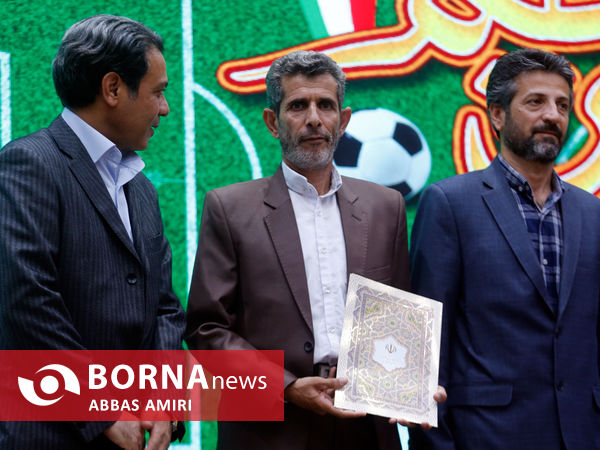 افتتاحیه مسابقات مینی فوتبال روستاییان و عشایر فارس جام پرچم
