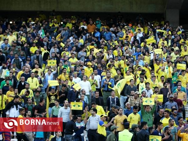 دیدار تیم های فوتبال پرسپولیس- صنعت نفت آبادان