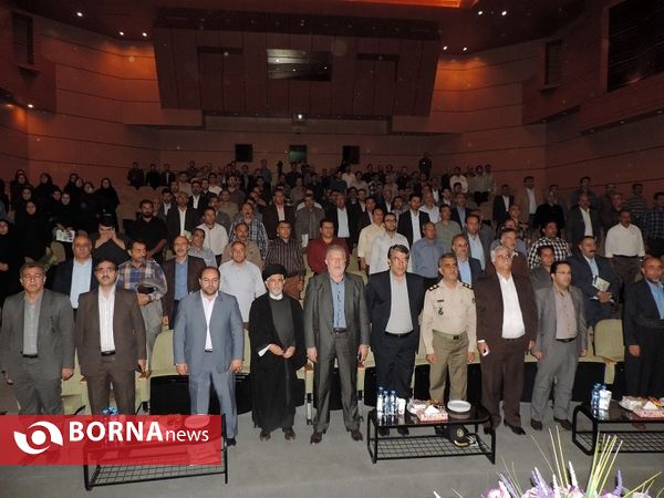 تجلیل  از خانواده معظم شهدا و ایثارگران صنعت برق آذربایجان غربی