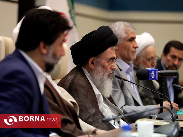 جلسه شورای هماهنگی بزرگداشت دهه کرامت در شیراز