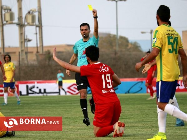 دیدار تیم های فوتبال صنعت نفت - شهر خودرو