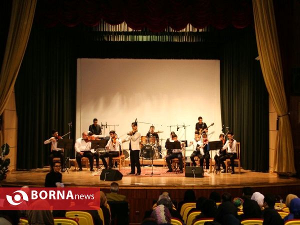 اولین روز 22امین گلریزان امید (حمایت از بیماران سرطانی) در ارومیه