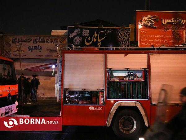 آتش سوزی انبار چوب در منطقه پل چوبی - تهران