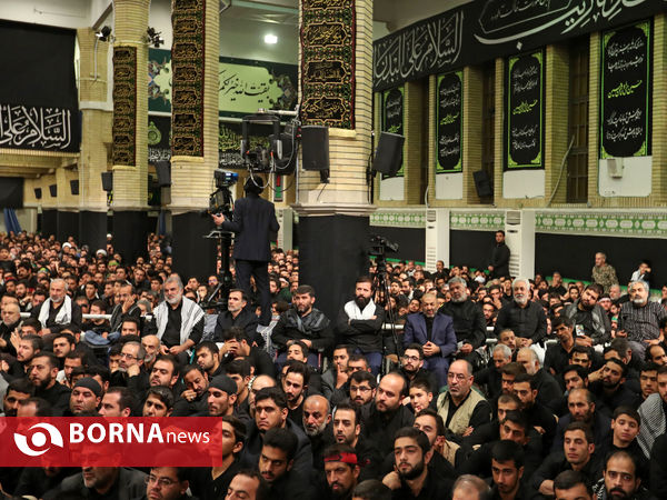 مراسم عزاداری شب عاشورا در حضور رهبر انقلاب
