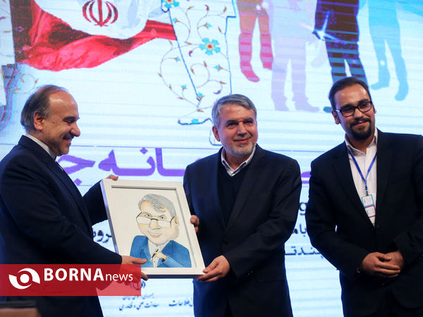 هم اندیشی صمیمانه جوانان با دولت