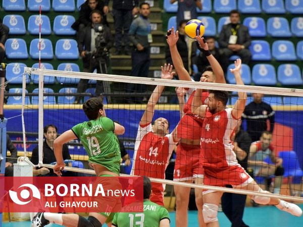 دیدار تیم های والیبال شهرداری ارومیه - لبنیات هراز آمل