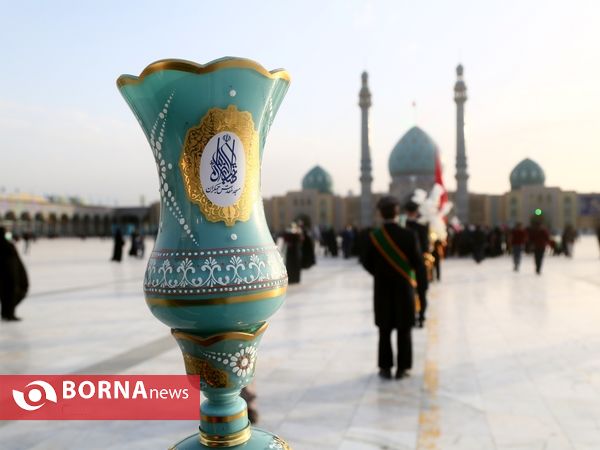 آیین تعویض پرچم گنبد مسجد مقدس جمکران