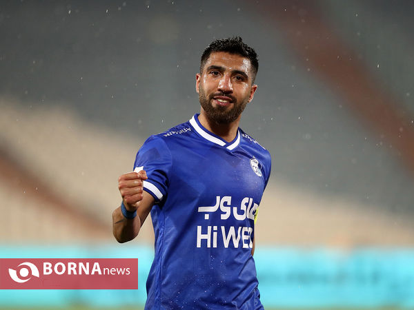 دیدار تیم های فوتبال استقلال - نساجی