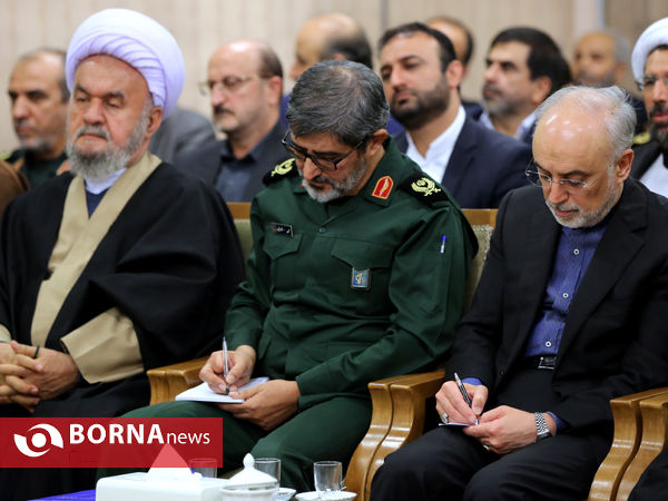 دیدار اعضای کنگره‌ی بزرگداشت شهدای استان قزوین با رهبر انقلاب