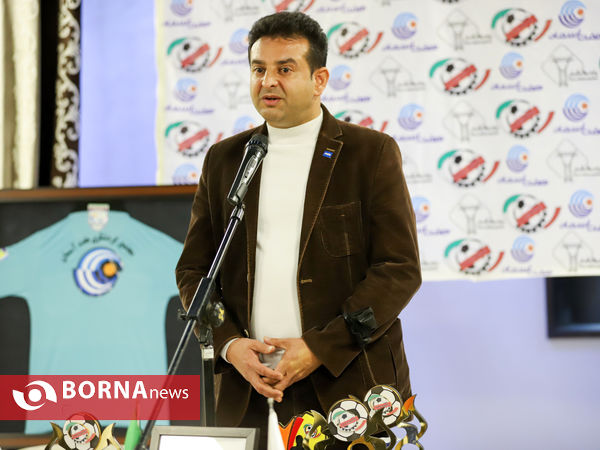 آیین رونمایی از پیراهن داوران فوتبال و فوتسال اراک