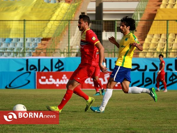 دیدار تیم های فوتبال صنعت نفت - فولاد