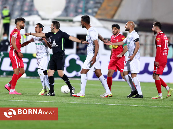دیدار تیم های فوتبال پرسپولیس - آلومینیوم