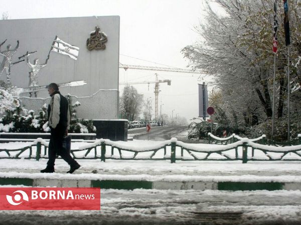 بارش نخستین برف پاییزی در تهران