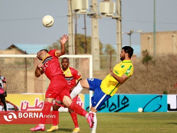 دیدار تیم های فوتبال صنعت نفت - فولاد