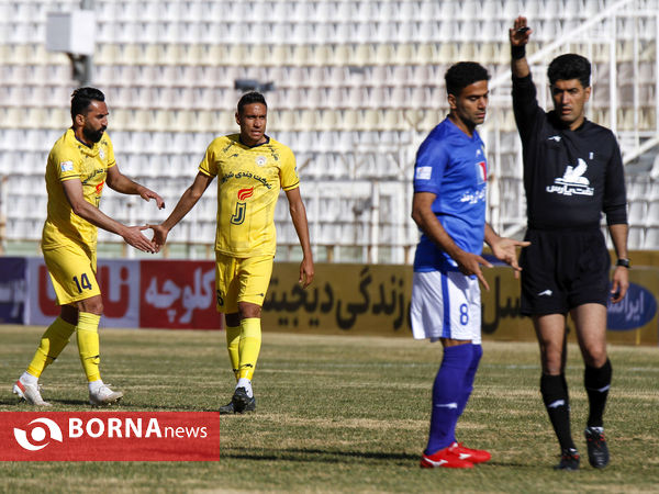 فجر سپاسی - نفت آبادان