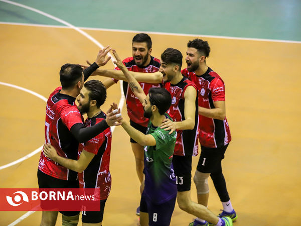 دیدار تیم های والیبال کیهان موتور اراک - آیدانه چالدران