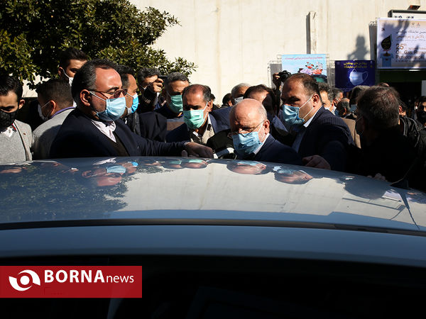 بازدید جهانگیری از نمایشگاه بین المللی نفت، گاز، پالایش و پتروشیمی