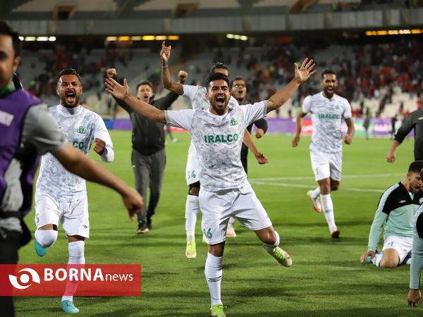 دیدار تیم های فوتبال پرسپولیس - آلومینیوم