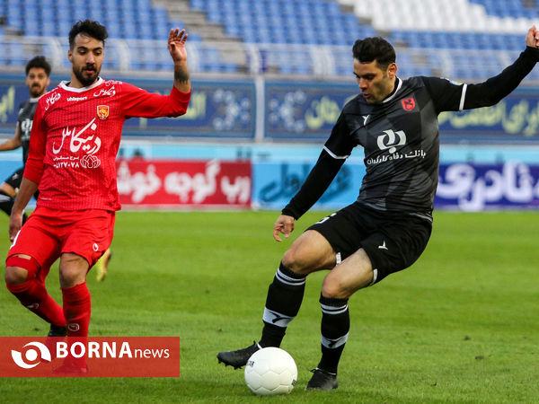 دیدار تیم های شهرخودرو مشهد و مس رفسنجان